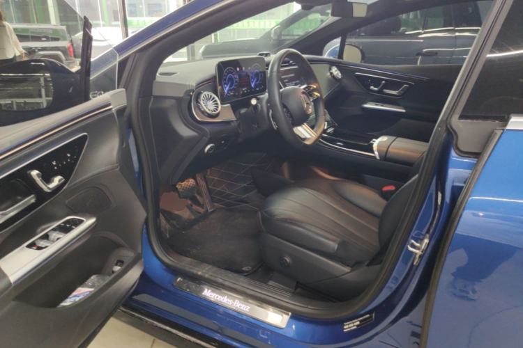 Used Mercedes-Benz EQE 2022 350 Pioneer Edition Driver Seat