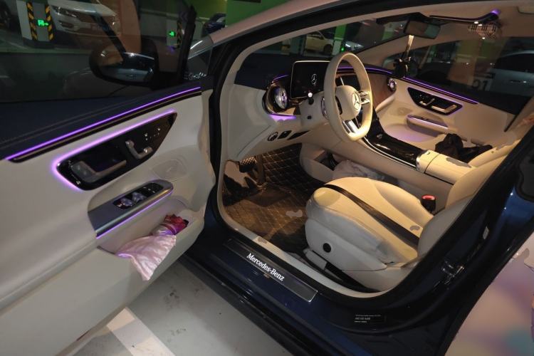 Used Mercedes-Benz EQE 2022 350 Pioneer Edition Driver Seat
