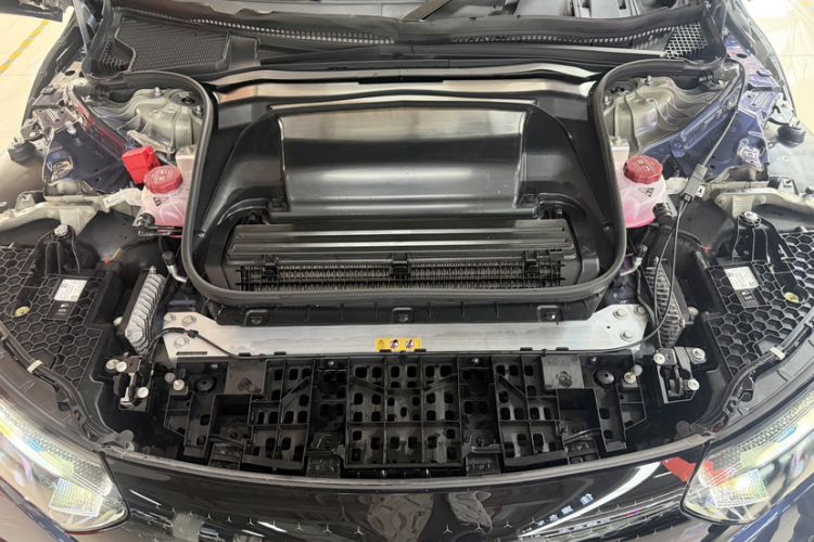 Used Mercedes-Benz EQE 2022 350 First Edition Special Version Engine Bay