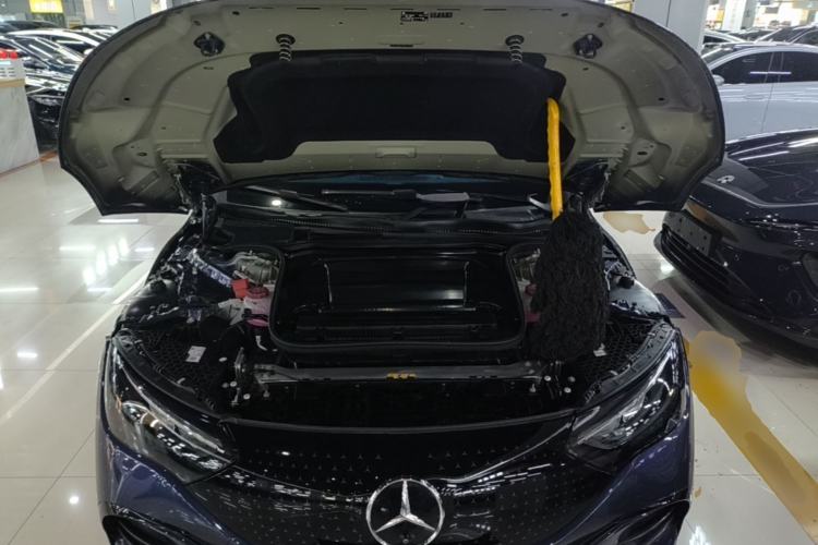 Used Mercedes-Benz EQE 2022 350 Luxury Edition Engine Bay