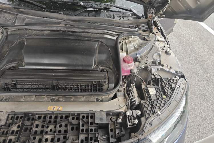 Used Mercedes-Benz EQE 2022 350 First Edition Special Version Engine Bay Left