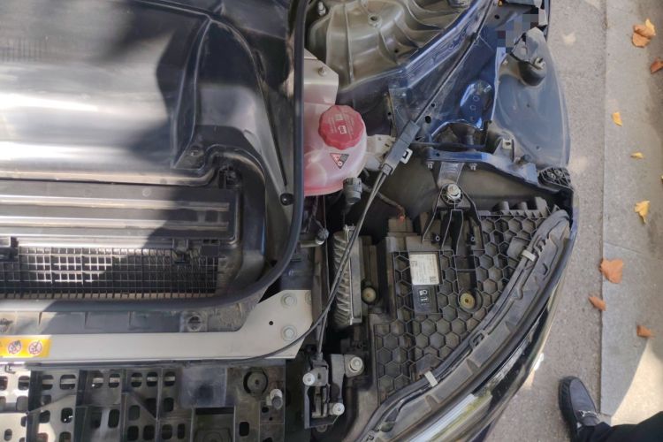 Used Mercedes-Benz EQE 2022 350 First Edition Special Version Engine Bay Left