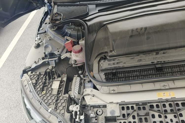 Used Mercedes-Benz EQE 2022 350 First Edition Special Version Engine Bay Right