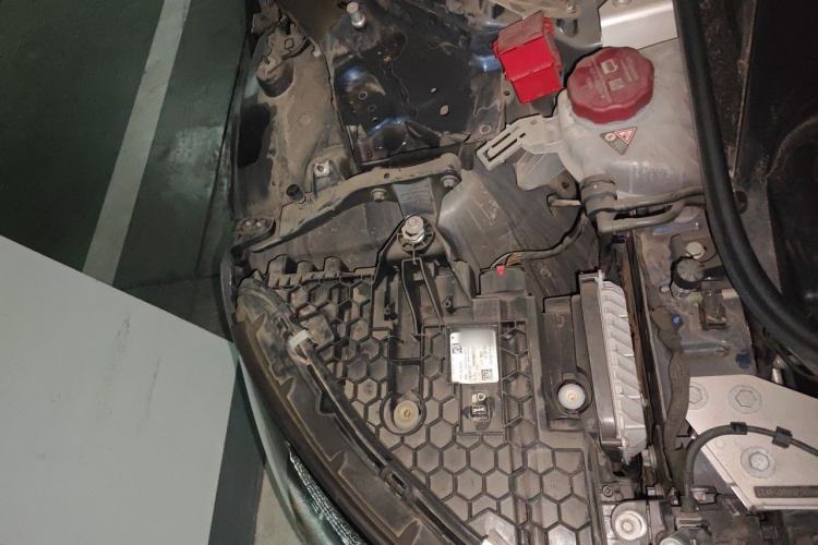 Used Mercedes-Benz EQE 2022 350 First Edition Special Version Engine Bay Right
