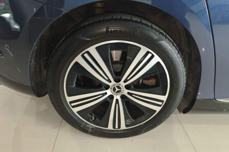Used Mercedes-Benz EQE 2022 350 Luxury Edition Exterior 2
