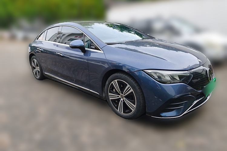 Used Mercedes-Benz EQE 2022 350 Luxury Edition Front Right 45 Deg