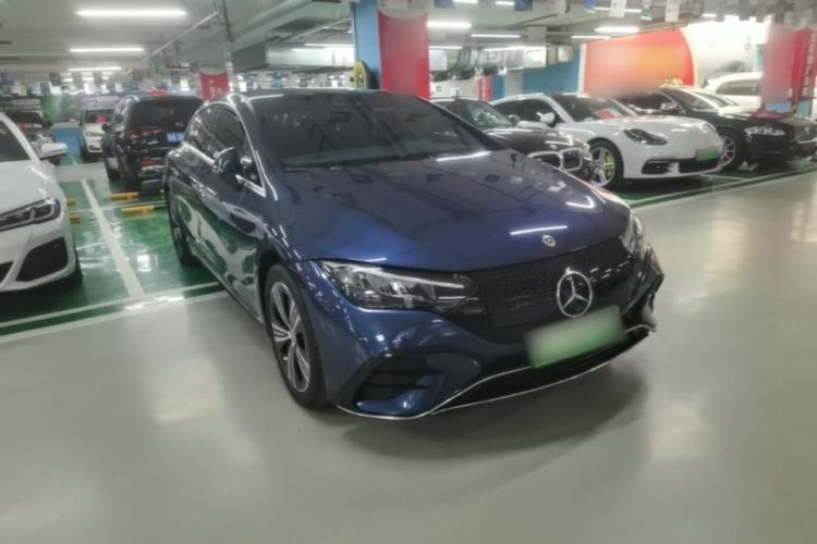 Used Mercedes-Benz EQE 2022 350 Luxury Edition Front Right 45 Deg