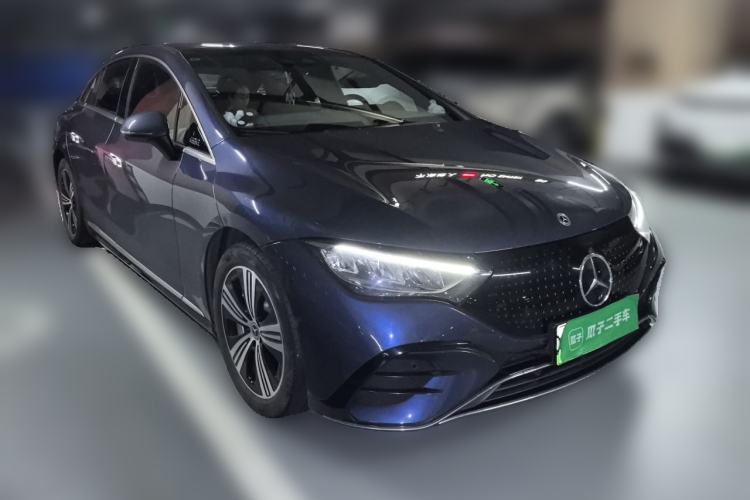 Used Mercedes-Benz EQE 2022 350 Luxury Edition Front Right 45 Deg