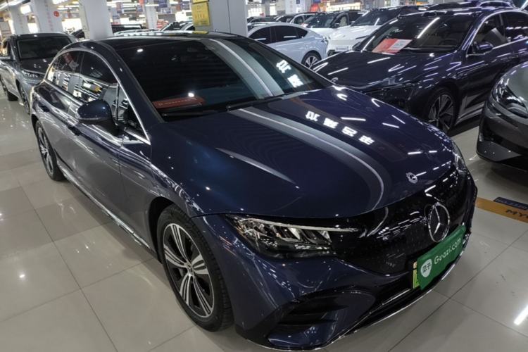 Used Mercedes-Benz EQE 2022 350 Luxury Edition Front Right 45 Deg