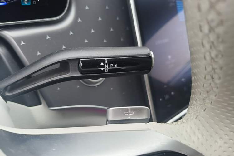Used Mercedes-Benz EQE 2022 350 First Edition Special Version Gear Lever