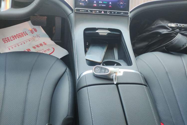 Used Mercedes-Benz EQE 2022 350 Pioneer Edition Gear Lever