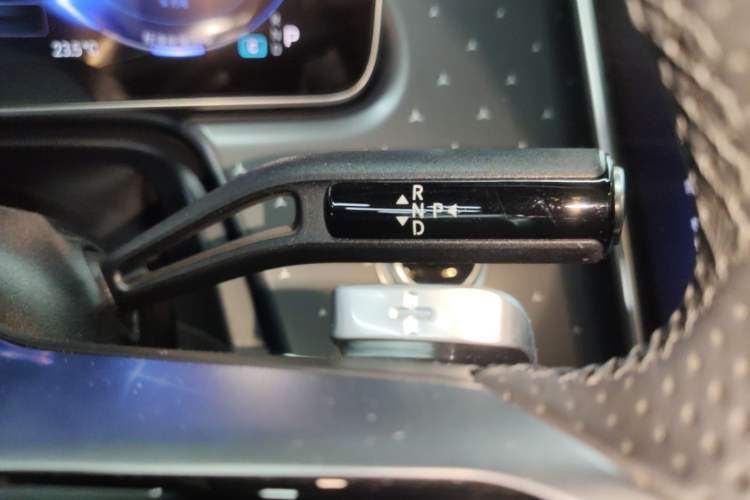 Used Mercedes-Benz EQE 2022 350 Pioneer Edition Gear Lever