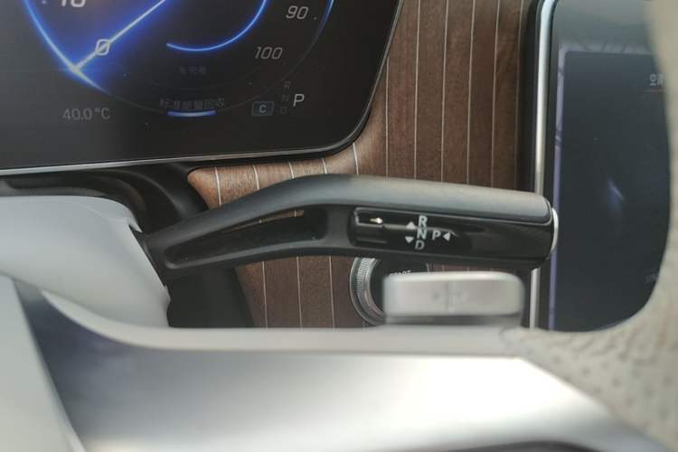 Used Mercedes-Benz EQE 2022 350 Pioneer Edition Gear Lever