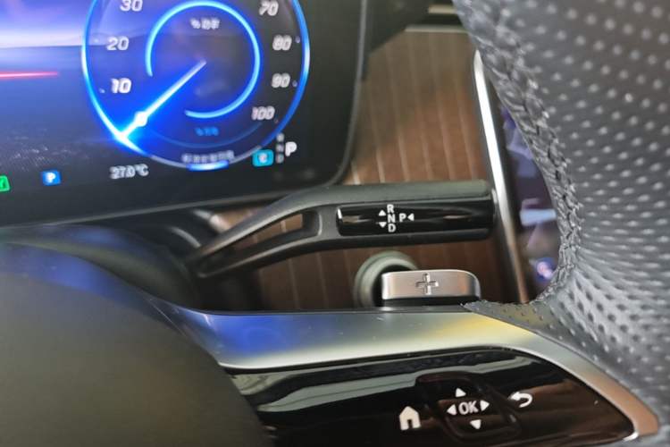 Used Mercedes-Benz EQE 2022 350 Luxury Edition Gear Lever