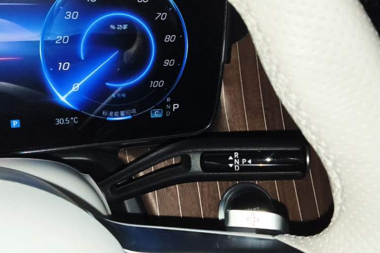 Used Mercedes-Benz EQE 2022 350 Luxury Edition Gear Lever