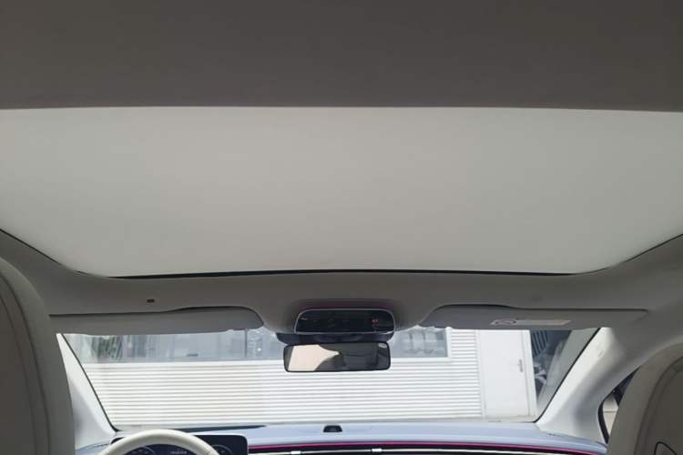 Used Mercedes-Benz EQE 2022 350 First Edition Special Version Headliner