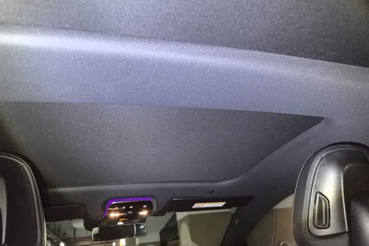 Used Mercedes-Benz EQE 2022 350 Luxury Edition Headliner