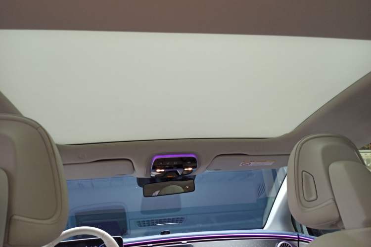 Used Mercedes-Benz EQE 2022 350 First Edition Special Version Headliner