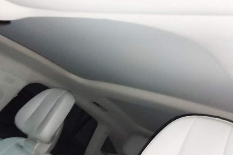 Used Mercedes-Benz EQE 2022 350 Luxury Edition Headliner