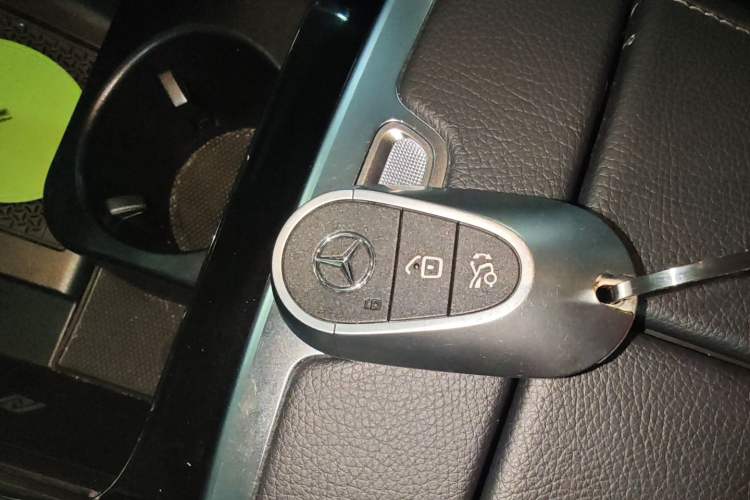 Used Mercedes-Benz EQE 2022 350 Luxury Edition Interior 1