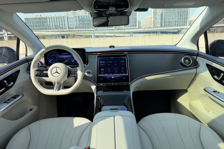 Used Mercedes-Benz EQE 2022 350 First Edition Special Version Interior 2