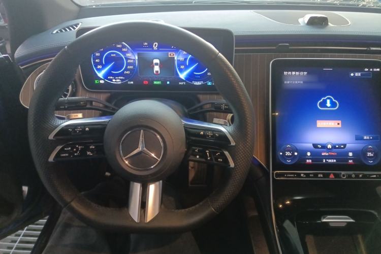 Used Mercedes-Benz EQE 2022 350 Luxury Edition Interior 2