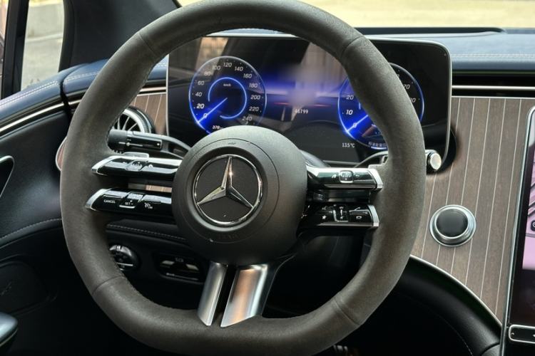 Used Mercedes-Benz EQE 2022 350 Luxury Edition Interior 3