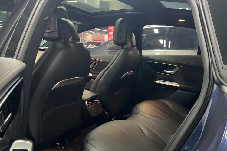 Used Mercedes-Benz EQE 2022 350 Pioneer Edition Interior 3
