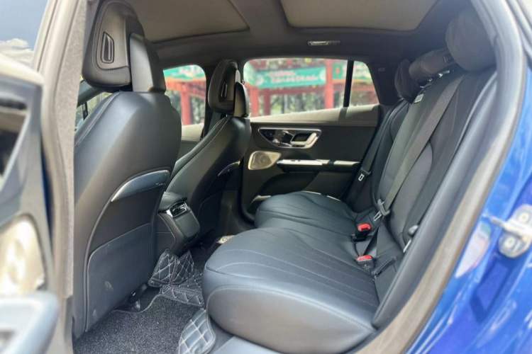 Used Mercedes-Benz EQE 2022 350 Luxury Edition Interior 4