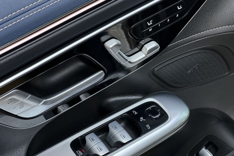 Used Mercedes-Benz EQE 2022 350 Luxury Edition Interior 4