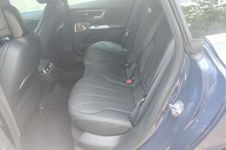 Used Mercedes-Benz EQE 2022 350 Pioneer Edition Interior 4