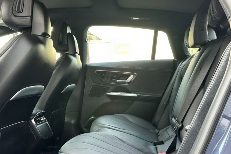 Used Mercedes-Benz EQE 2022 350 Luxury Edition Interior 5