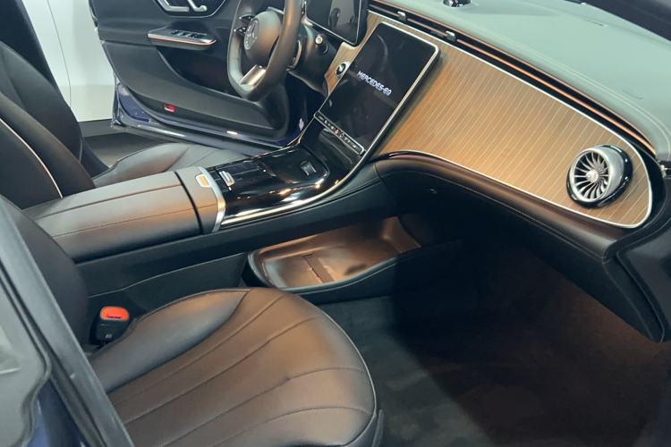 Used Mercedes-Benz EQE 2022 350 Pioneer Edition Interior 5