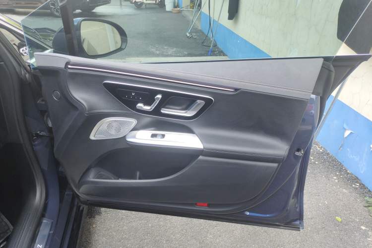 Used Mercedes-Benz EQE 2022 350 Pioneer Edition Interior 5