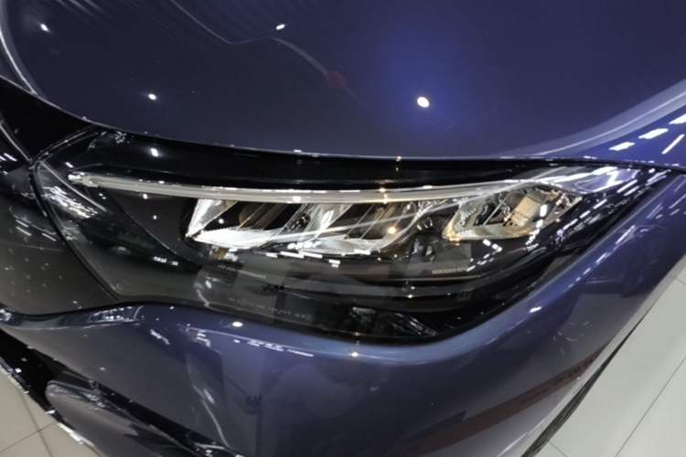Used Mercedes-Benz EQE 2022 350 Luxury Edition Left Front Headlight