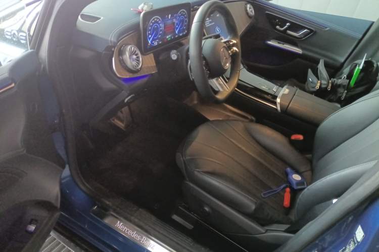 Used Mercedes-Benz EQE 2022 350 Luxury Edition Left Front Seat