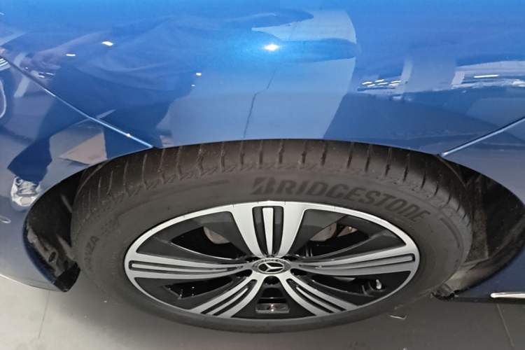 Used Mercedes-Benz EQE 2022 350 Luxury Edition Left Front Wheel Hub