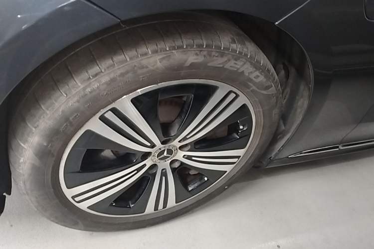 Used Mercedes-Benz EQE 2022 350 Luxury Edition Left Front Wheel Hub