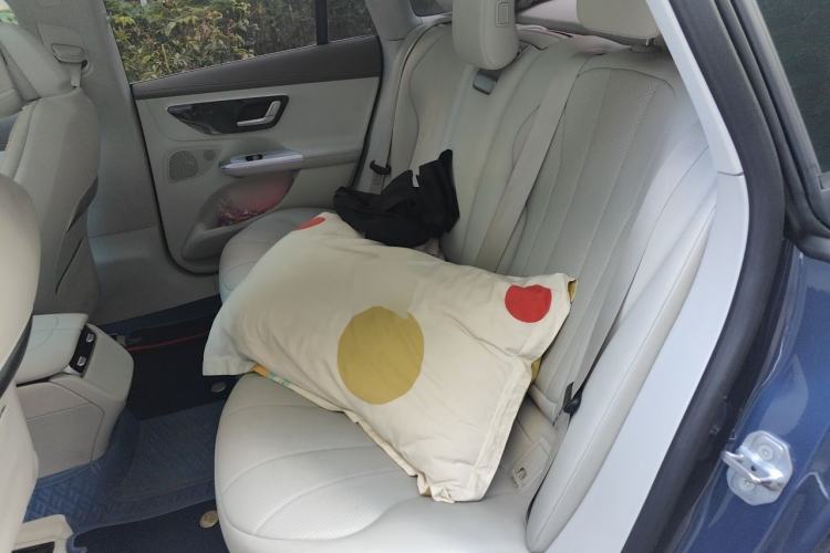 Used Mercedes-Benz EQE 2022 350 Luxury Edition Left Rear Seat
