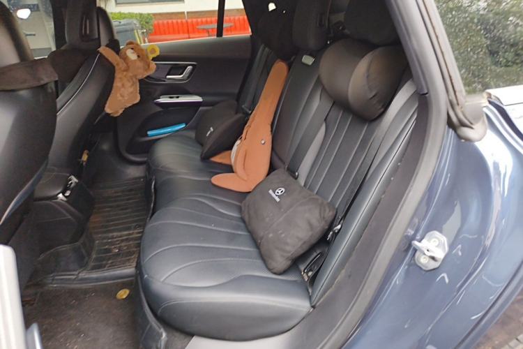 Used Mercedes-Benz EQE 2022 350 Luxury Edition Left Rear Seat