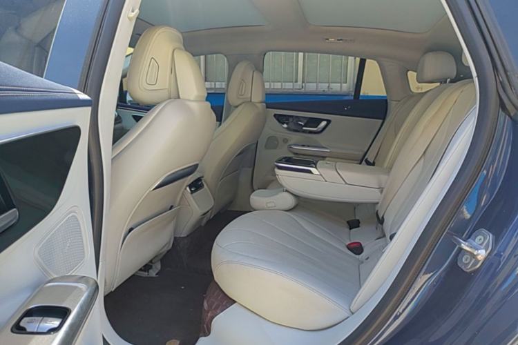 Used Mercedes-Benz EQE 2022 350 Luxury Edition Left Rear Seat