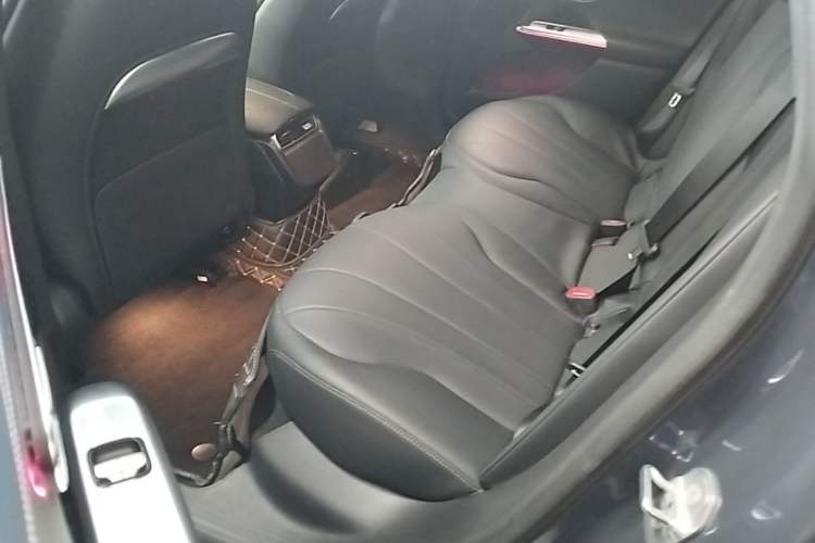 Used Mercedes-Benz EQE 2022 350 Luxury Edition Left Rear Seat