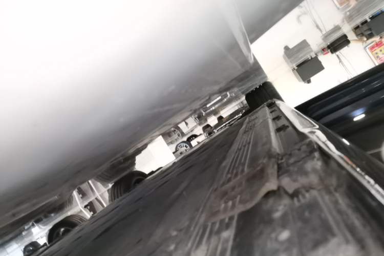 Used Mercedes-Benz EQE 2022 350 Luxury Edition Left Side Sill