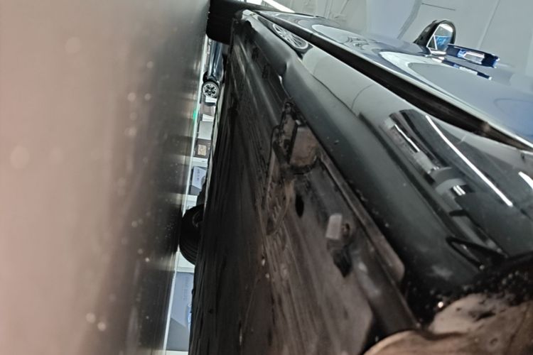 Used Mercedes-Benz EQE 2022 350 Luxury Edition Left Side Sill