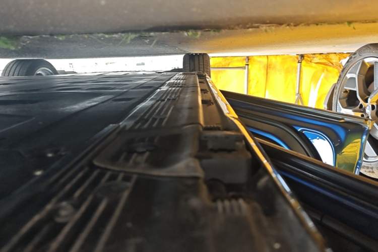 Used Mercedes-Benz EQE 2022 350 Luxury Edition Left Side Sill