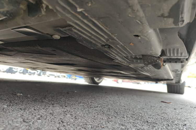 Used Mercedes-Benz EQE 2022 350 First Edition Special Version Left Side Sill