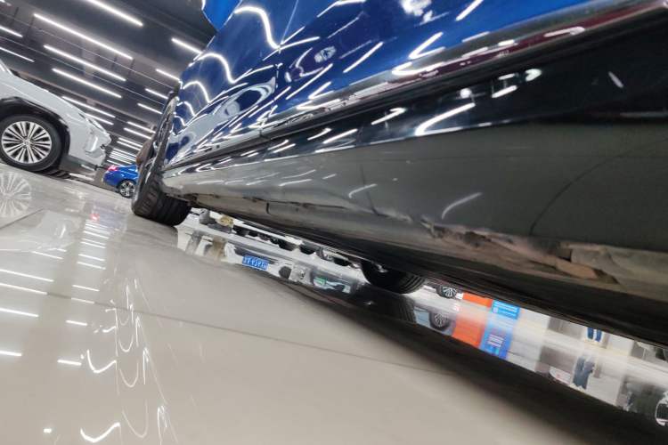 Used Mercedes-Benz EQE 2022 350 Pioneer Edition Left Side Sill