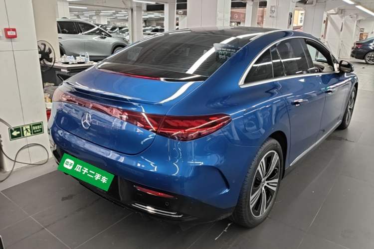 Used Mercedes-Benz EQE 2022 350 Luxury Edition Rear Right 45 Deg