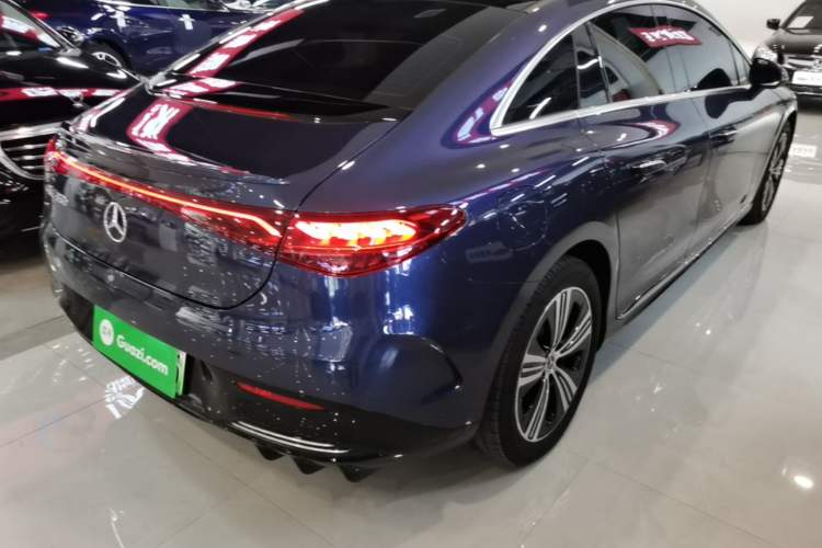 Used Mercedes-Benz EQE 2022 350 Luxury Edition Rear Right 45 Deg