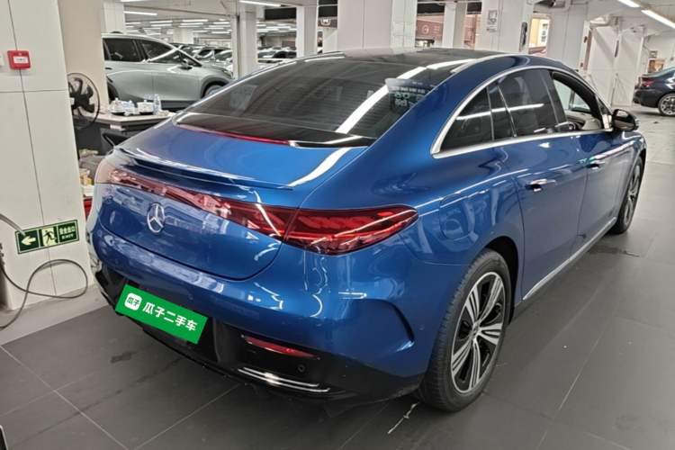 Used Mercedes-Benz EQE 2022 350 Luxury Edition Rear Right 45 Deg